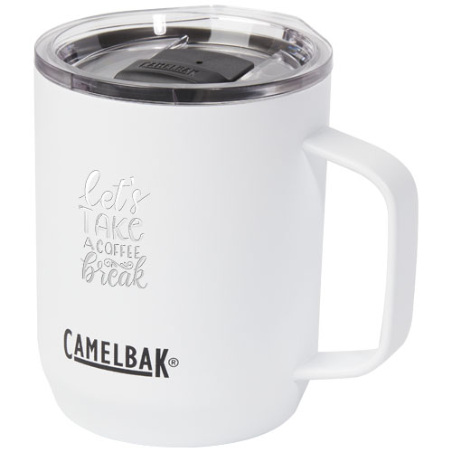 Taza de viaje blanca CamelBak con asa, tapa transparente y la inscripción Let’s take a coffee break